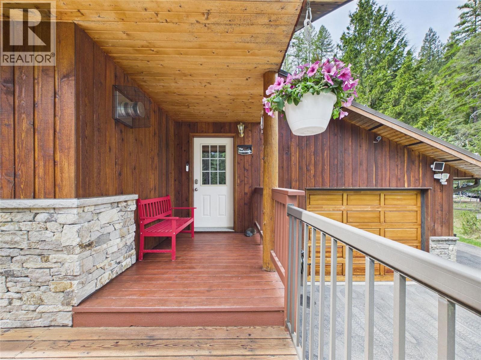 9387 Moyie Shores Estates Road, Moyie, British Columbia V0B 2A0 - Photo 7 - 10387121