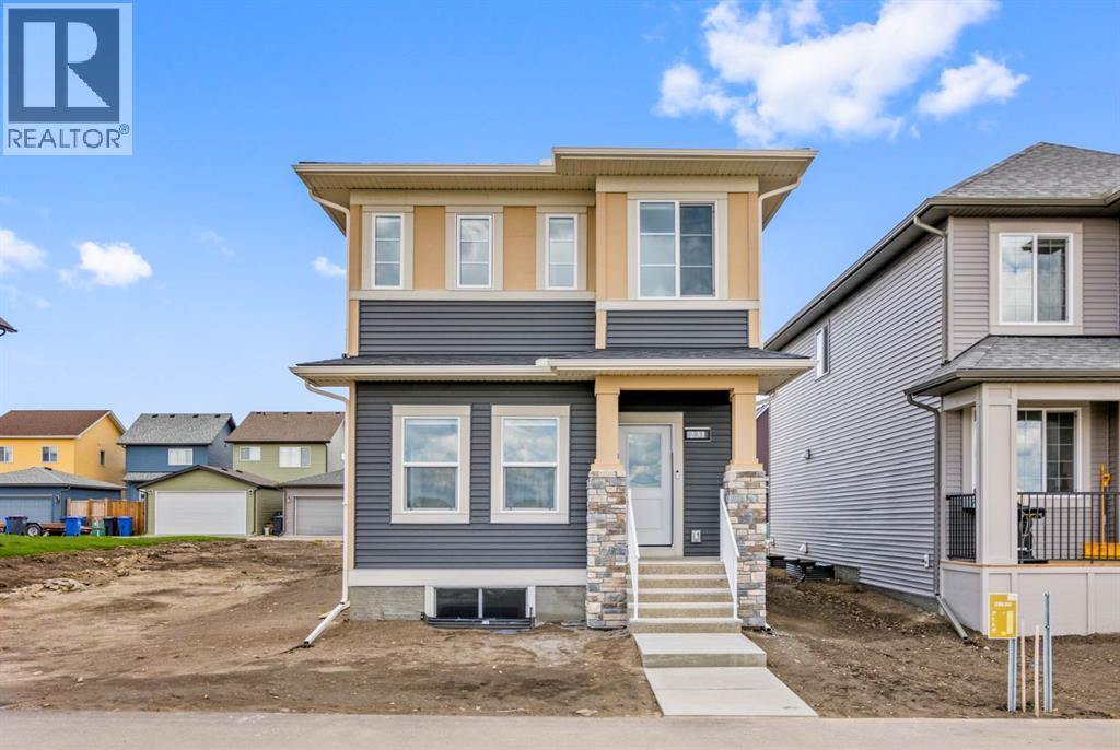 231 Vista Road, Crossfield, Alberta  T0M 0S0 - Photo 1 - A2298496