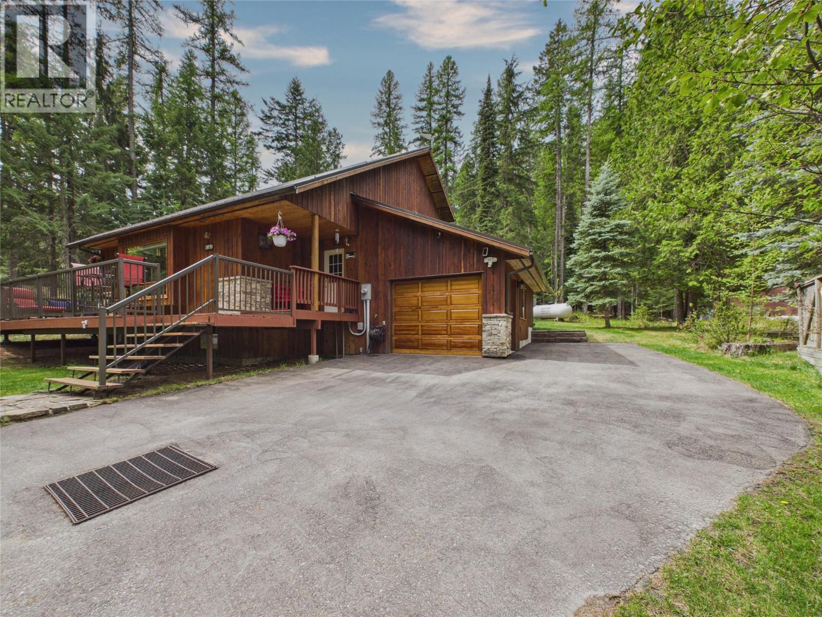 9387 Moyie Shores Estates Road, Moyie, British Columbia V0B 2A0 - Photo 2 - 10387121