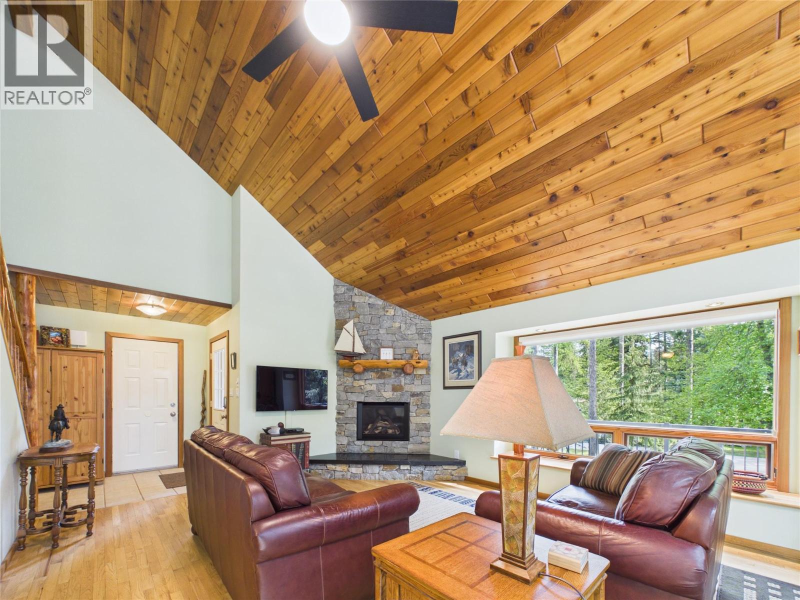 9387 Moyie Shores Estates Road, Moyie, British Columbia V0B 2A0 - Photo 9 - 10387121