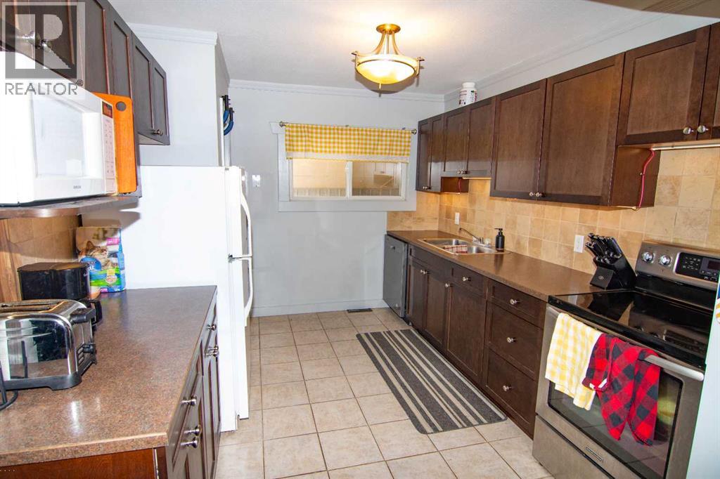 130 3rd Avenue E, Rockyford, Alberta  T0J 2R0 - Photo 5 - A2300230
