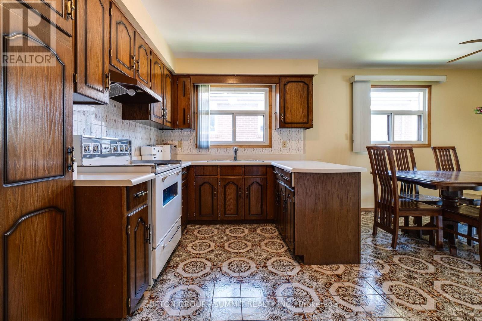 1571 Corkstone Glade, Mississauga, Ontario  L4W 2E8 - Photo 15 - W13119500