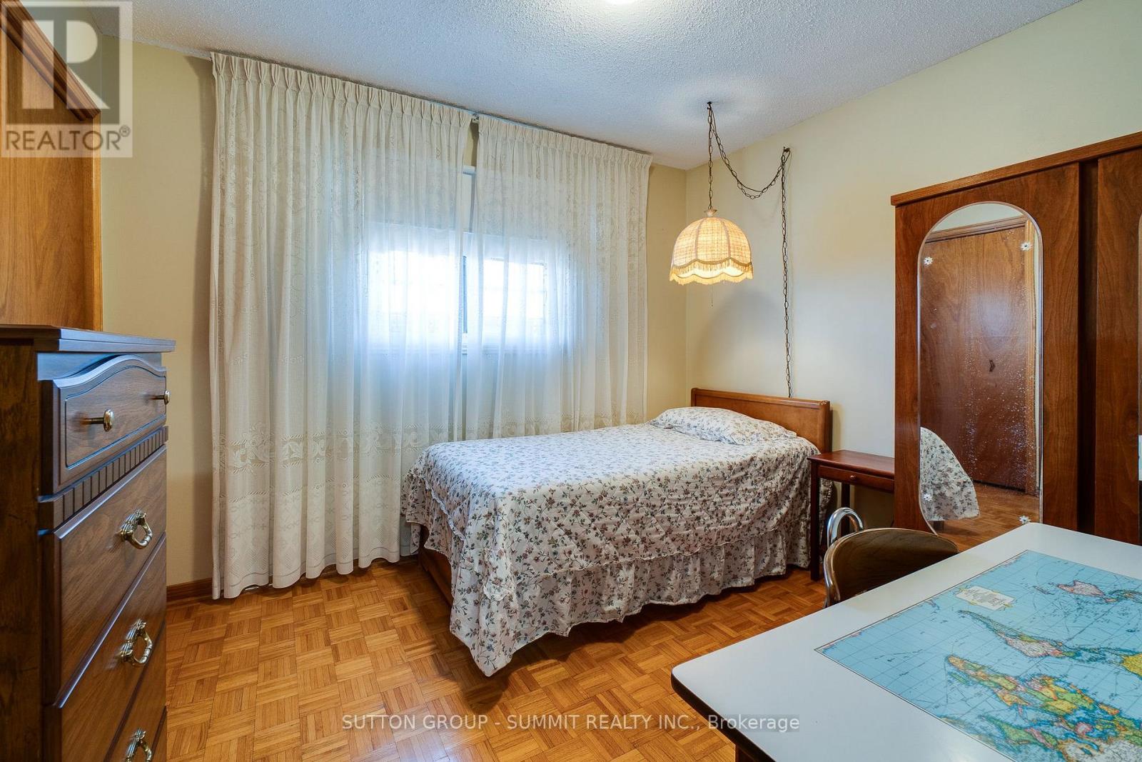 1571 Corkstone Glade, Mississauga, Ontario  L4W 2E8 - Photo 22 - W13119500