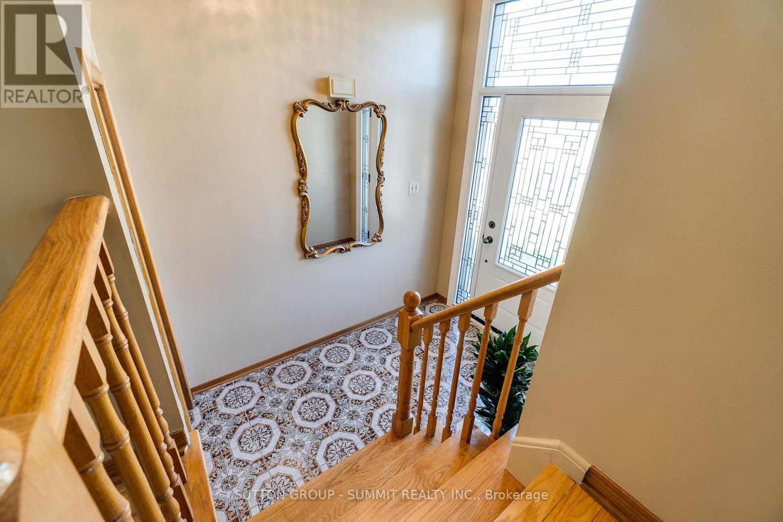 1571 Corkstone Glade, Mississauga, Ontario  L4W 2E8 - Photo 6 - W13119500