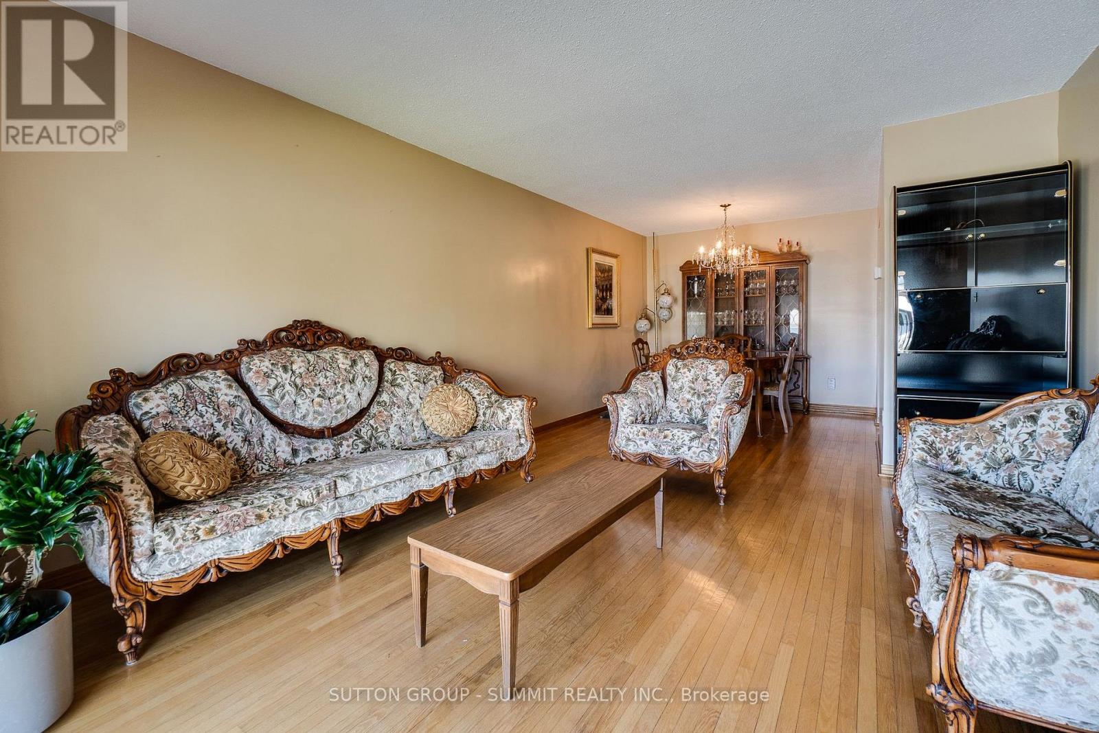 1571 Corkstone Glade, Mississauga, Ontario  L4W 2E8 - Photo 8 - W13119500