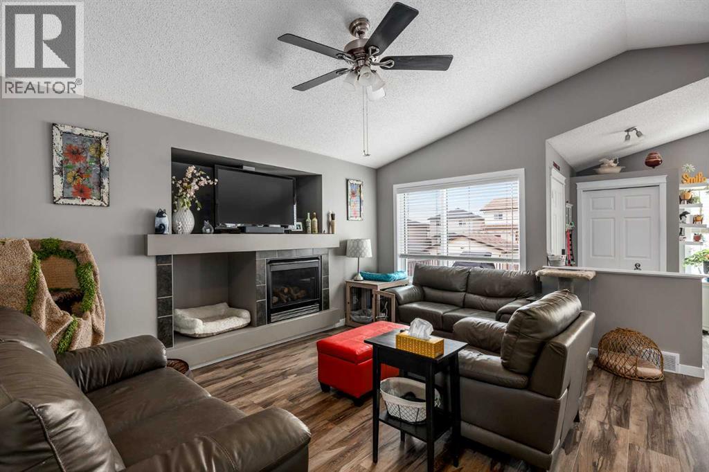 2367 Sagewood Gate Sw, Airdrie, Alberta  T4B 3M7 - Photo 17 - A2310565