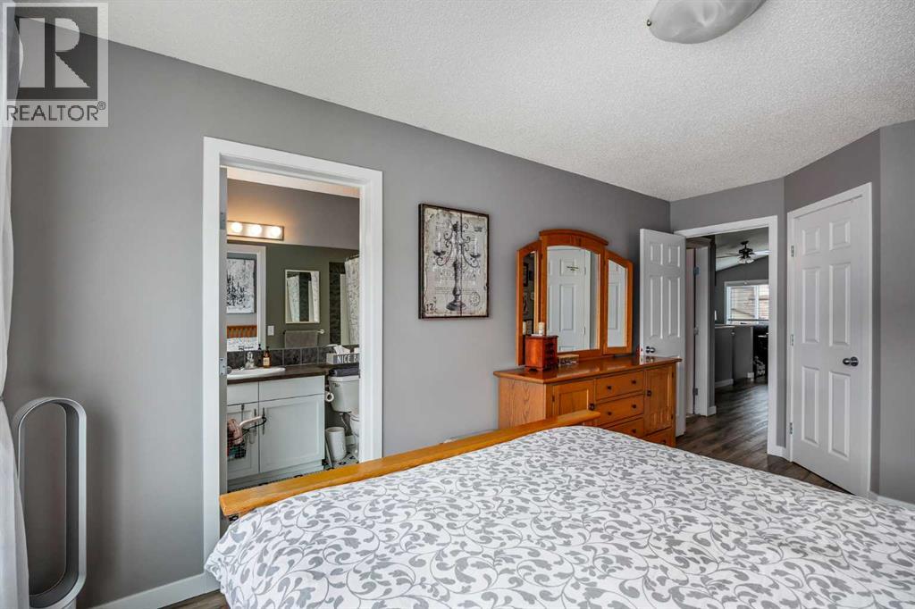 2367 Sagewood Gate Sw, Airdrie, Alberta  T4B 3M7 - Photo 22 - A2310565