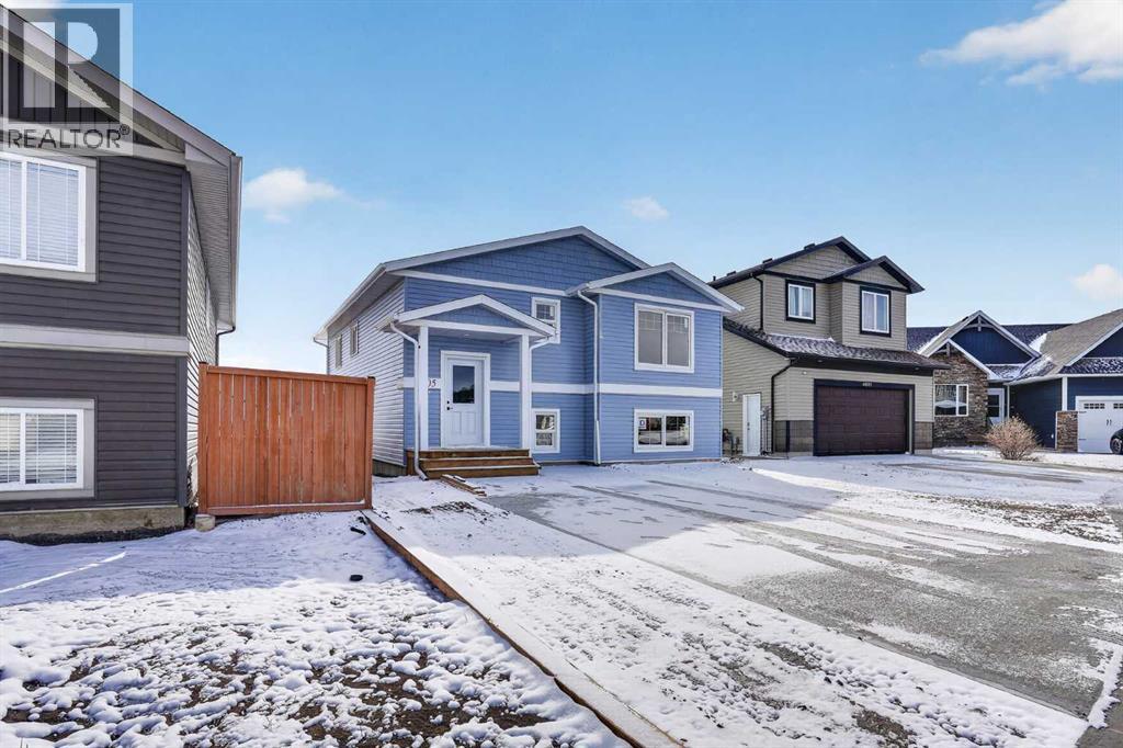 4605 7 Street, Coalhurst, Alberta  T0L 0V0 - Photo 2 - A2303519