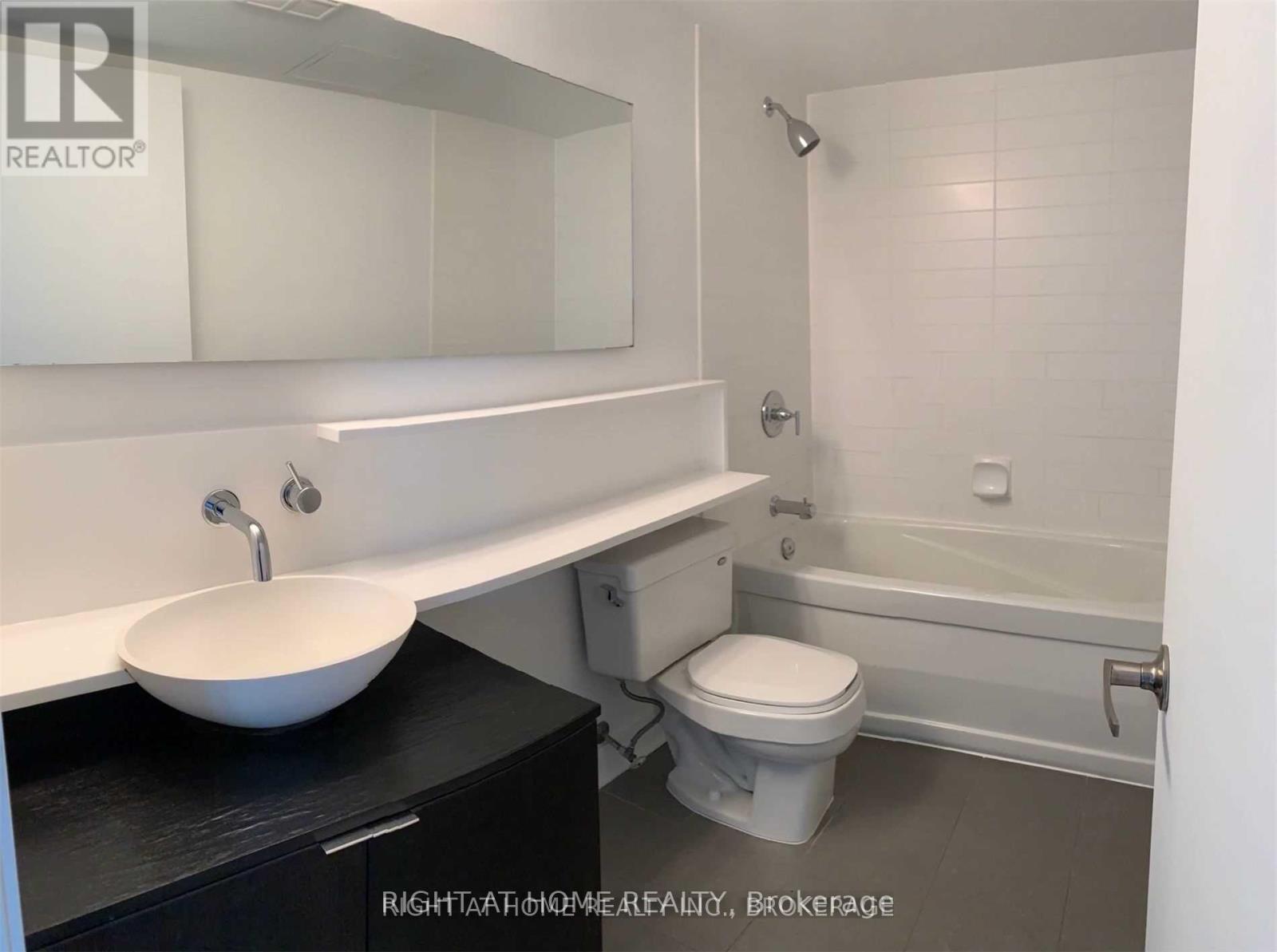510 - 15 Fort York Boulevard, Toronto, Ontario  M5V 3Y4 - Photo 11 - C13120082