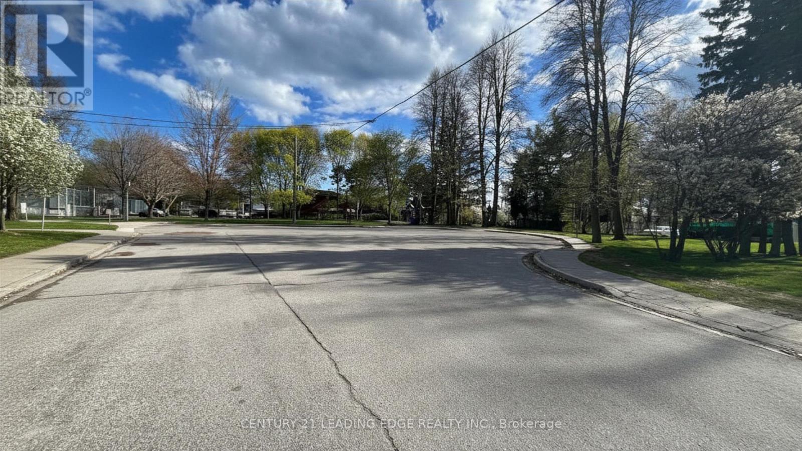 25 Madelaine Avenue, Toronto, Ontario  M1L 2X5 - Photo 20 - E13118014