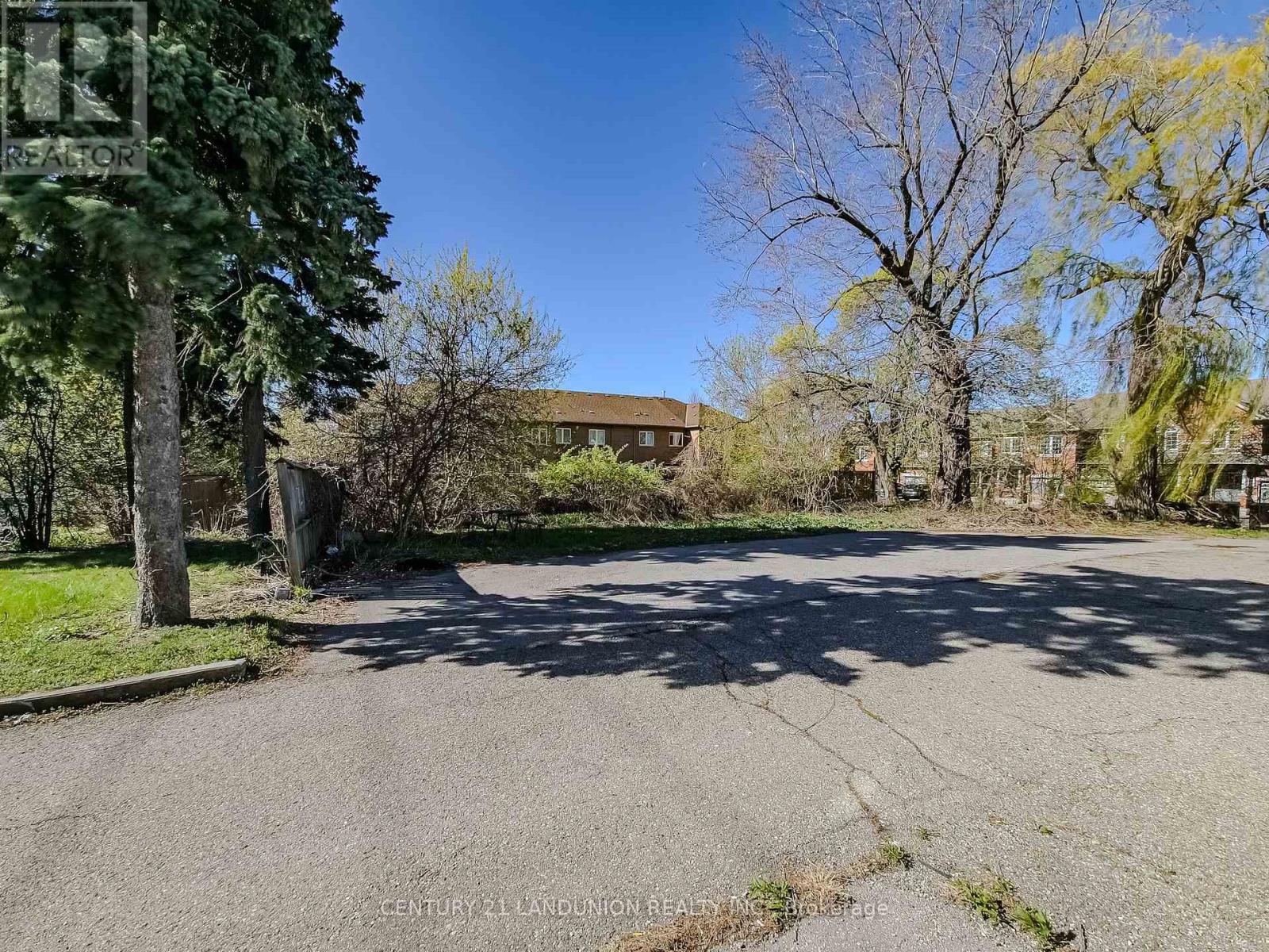 11960 Yonge Street, Richmond Hill, Ontario  L4E 3N6 - Photo 7 - N12933530