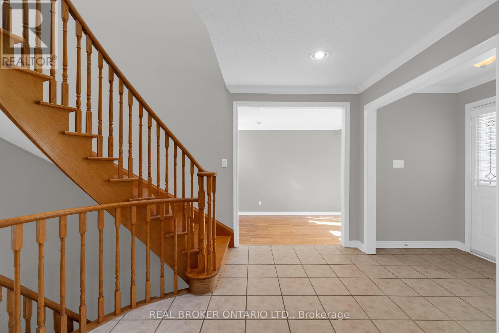 50 Cloughley Drive, Barrie (Northwest), Ontario  L4N 9T3 - Photo 12 - S13120088