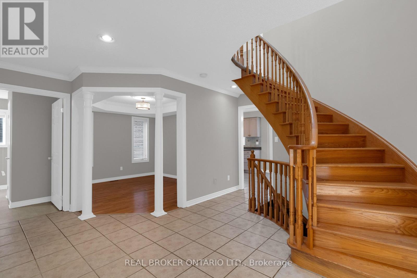 50 Cloughley Drive, Barrie (Northwest), Ontario  L4N 9T3 - Photo 6 - S13120088