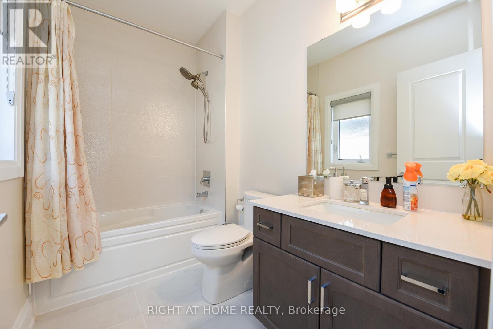 Main/upper Level - 5167 Symphony Court, Mississauga, Ontario  L5M 0Z6 - Photo 13 - W13120076