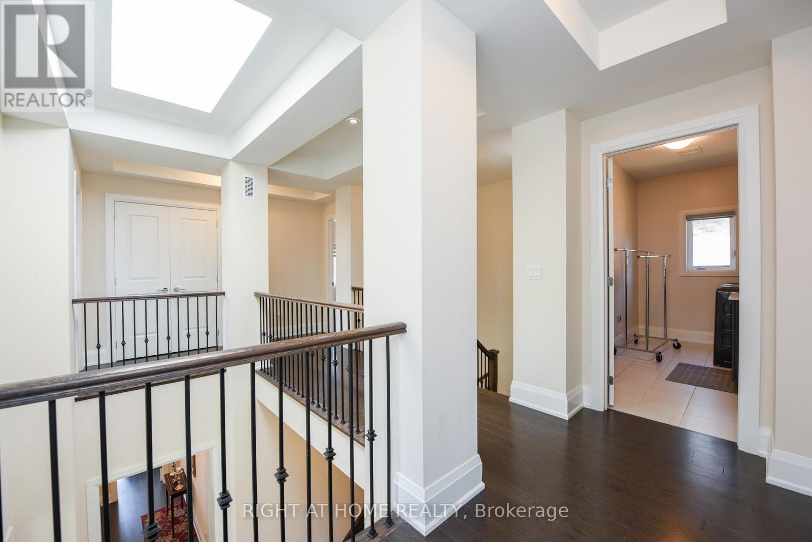 Main/upper Level - 5167 Symphony Court, Mississauga, Ontario  L5M 0Z6 - Photo 19 - W13120076