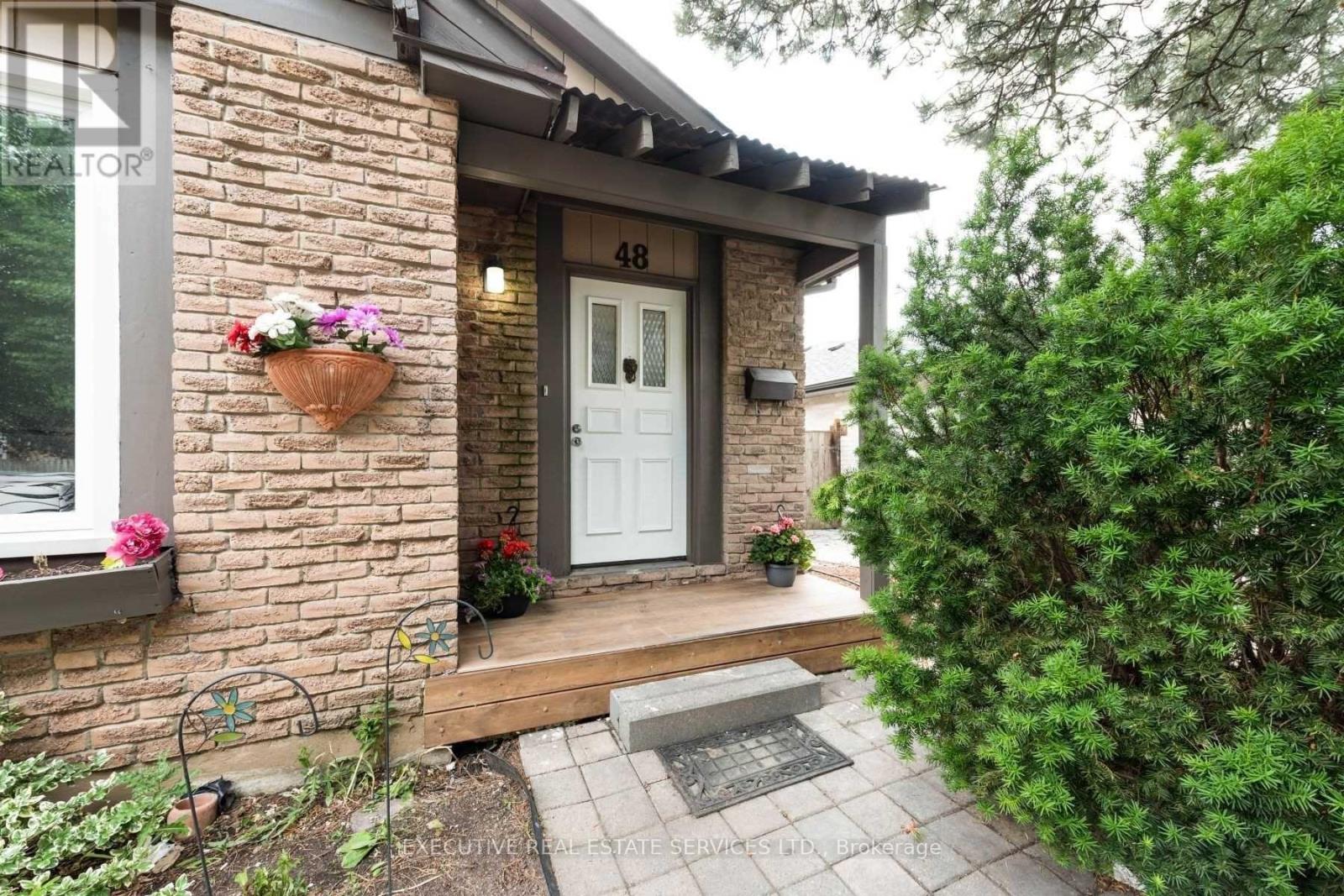 48 Reynier Drive, Brampton, Ontario  L6Z 1L8 - Photo 2 - W13120098