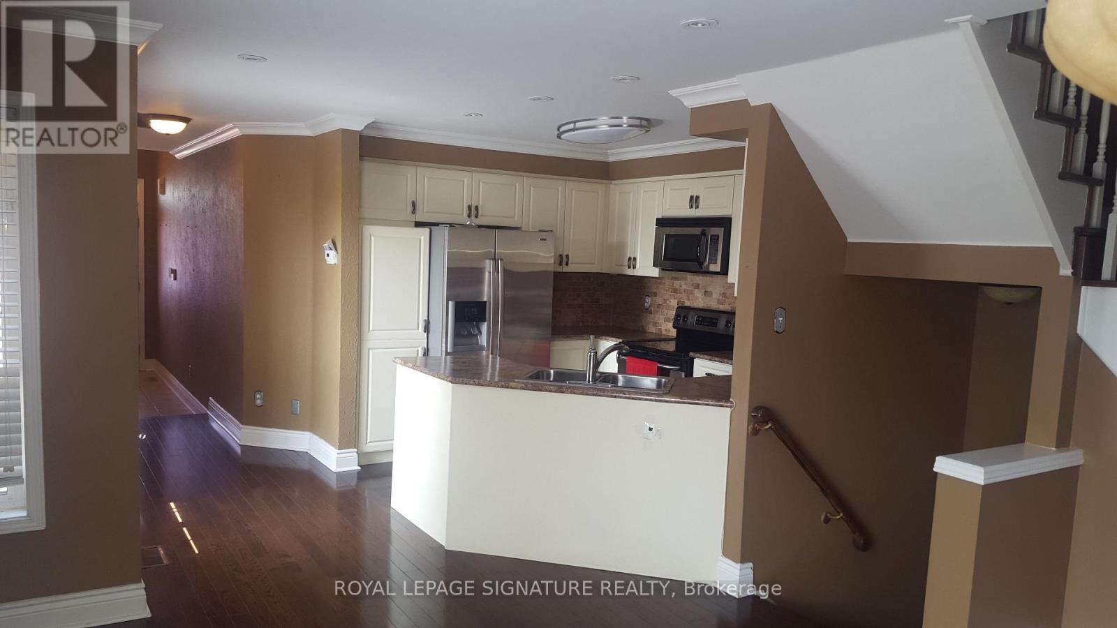 5456 Tree Crest Court, Mississauga, Ontario  L5R 3Z6 - Photo 3 - W13120100