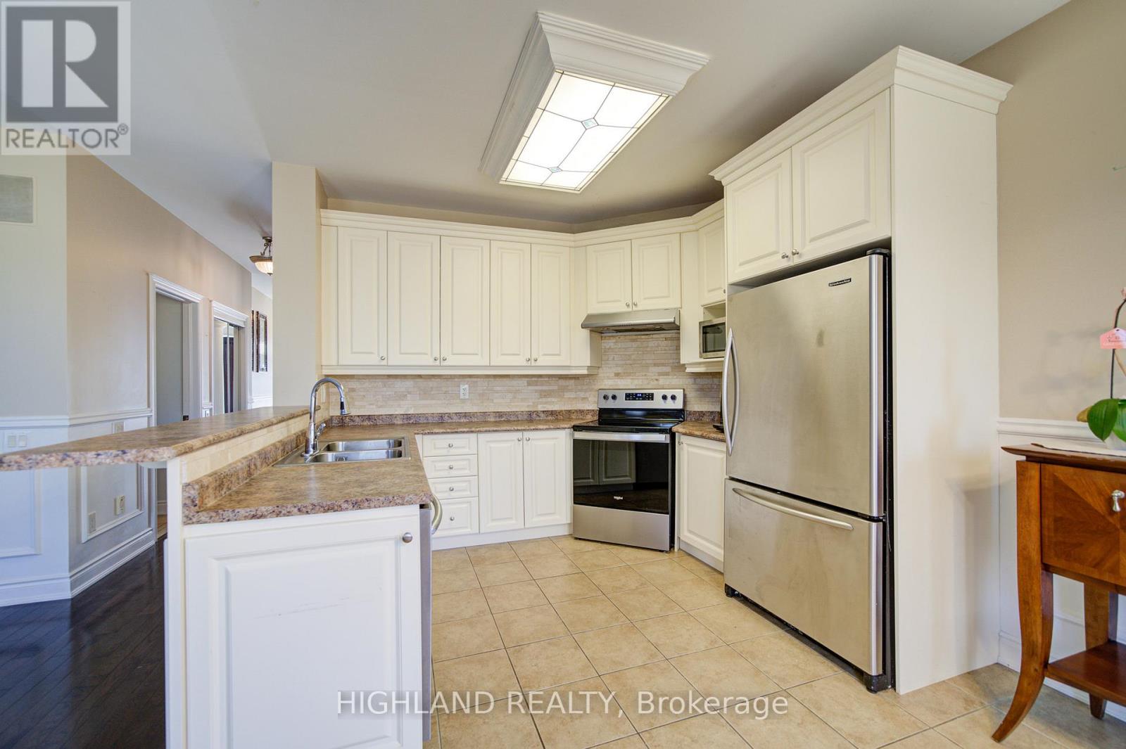 311 Duskywing Way, Oakville, Ontario  L6L 6X6 - Photo 12 - W13120104