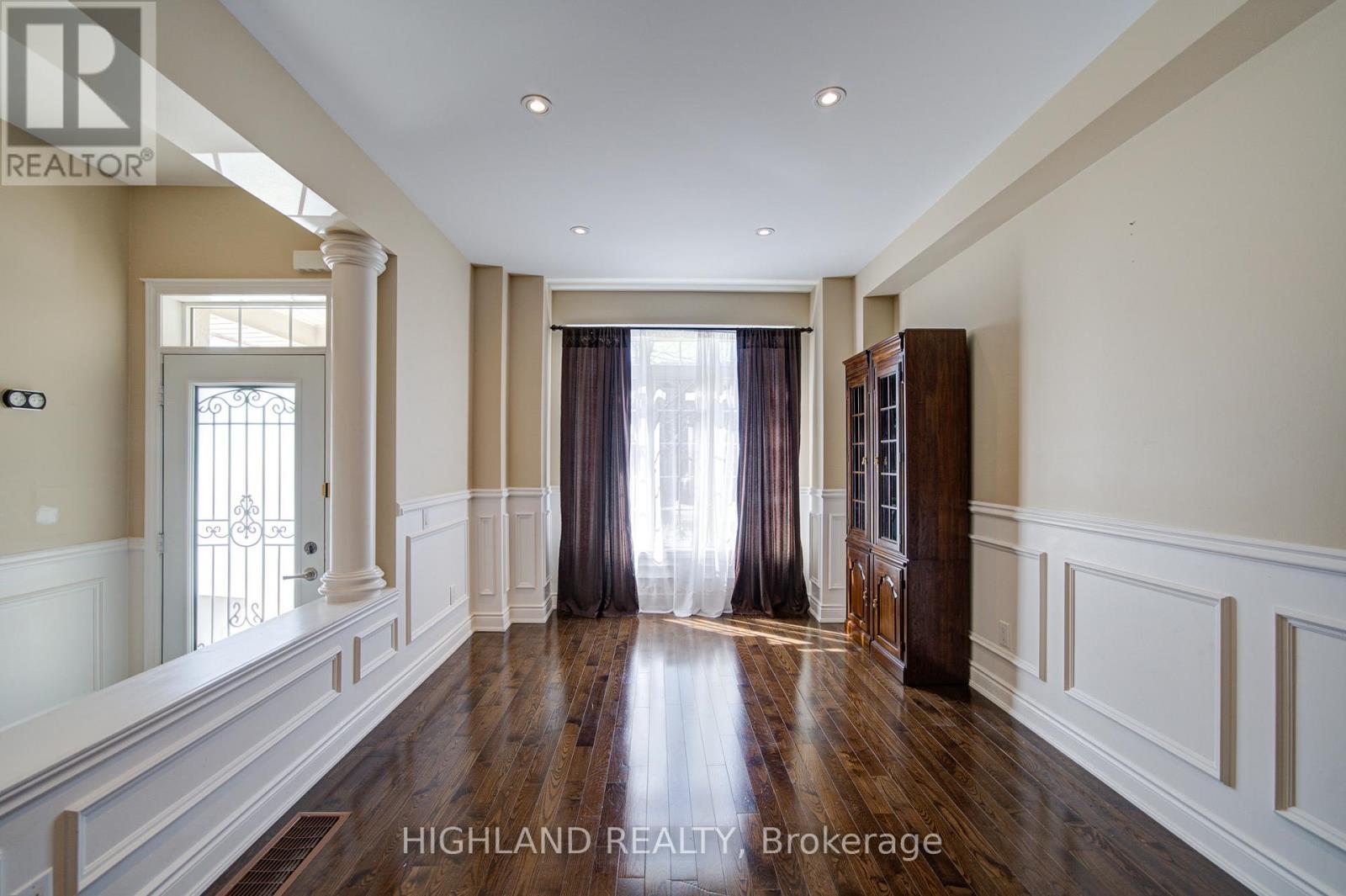 311 Duskywing Way, Oakville, Ontario  L6L 6X6 - Photo 3 - W13120104