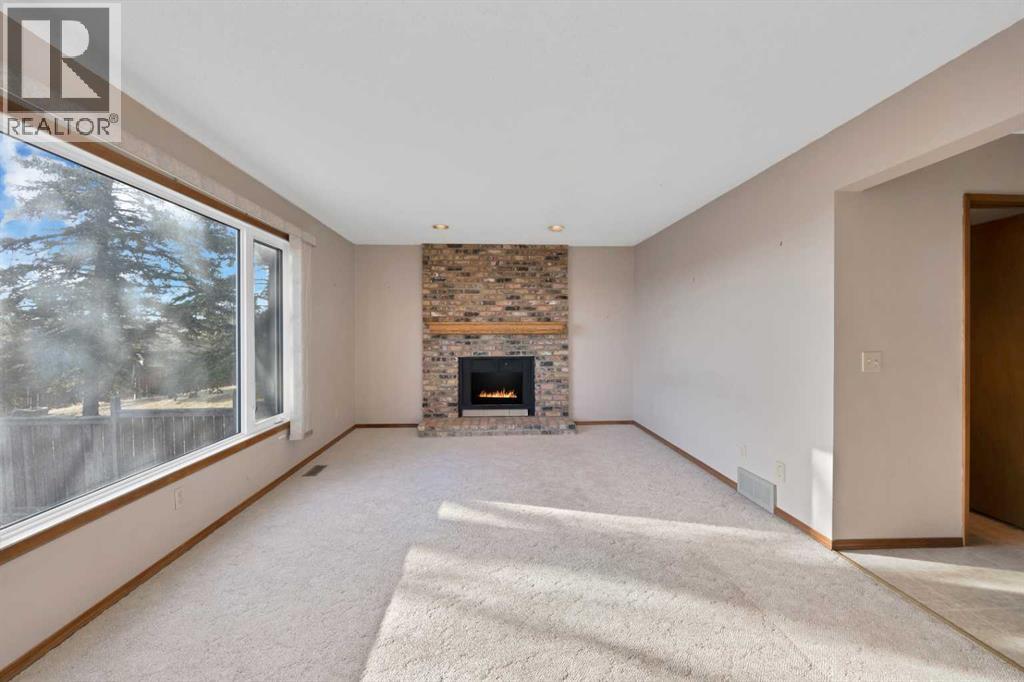 68 Hawkfield Crescent NW, Calgary, Alberta  T3G 1Z5 - Photo 22 - A2307491