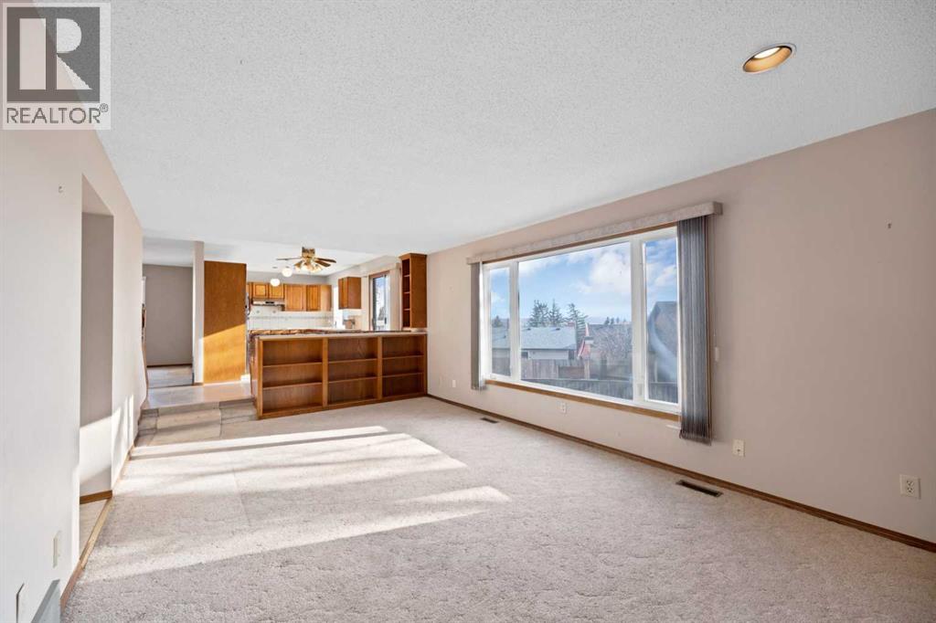 68 Hawkfield Crescent NW, Calgary, Alberta  T3G 1Z5 - Photo 21 - A2307491