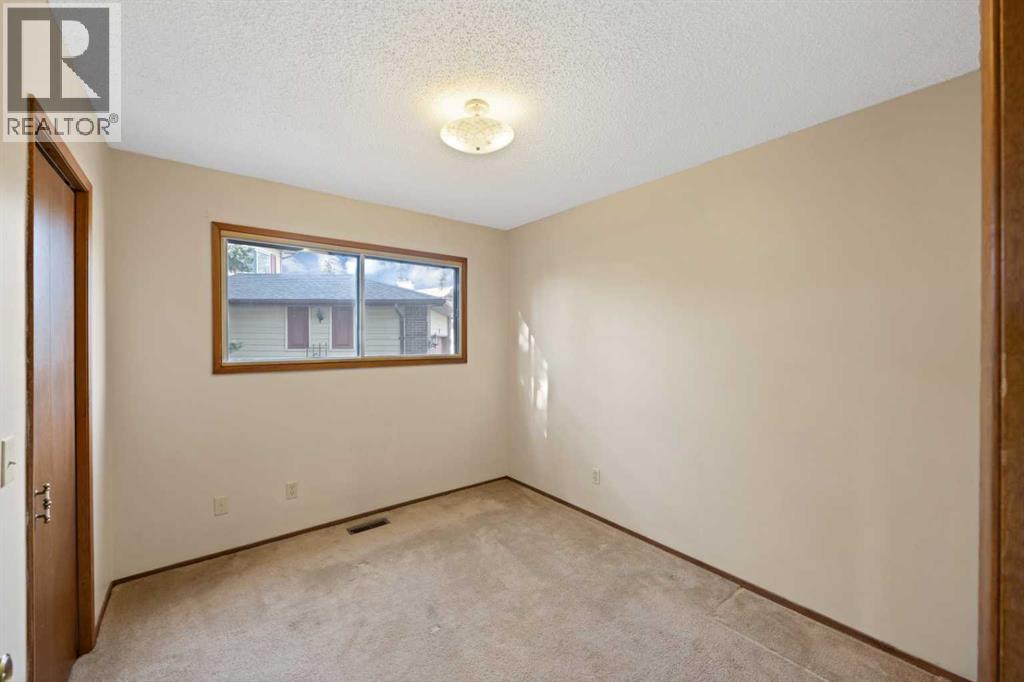 68 Hawkfield Crescent NW, Calgary, Alberta  T3G 1Z5 - Photo 25 - A2307491