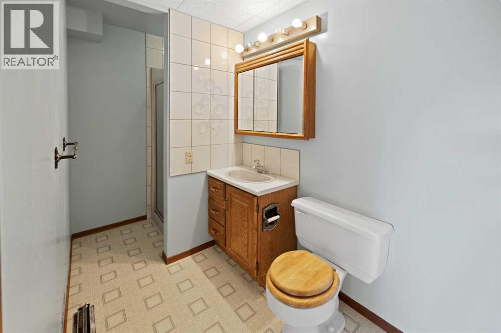 68 Hawkfield Crescent NW, Calgary, Alberta  T3G 1Z5 - Photo 36 - A2307491