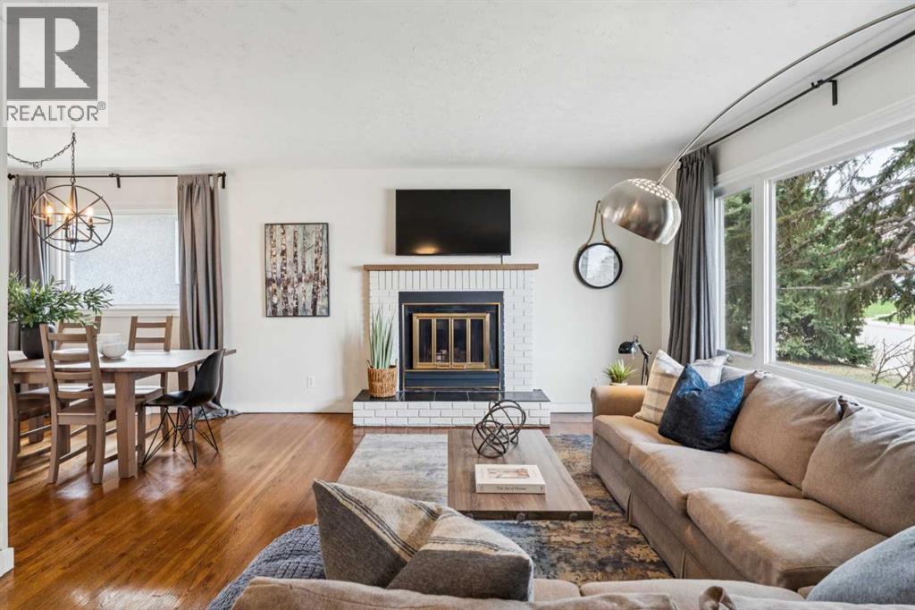 19 Hyslop Drive SW, Calgary, Alberta  T2V 3A2 - Photo 7 - A2308094