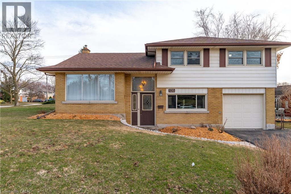 135 Burbank Road, Kitchener, Ontario  N2B 1E3 - Photo 2 - 40829785