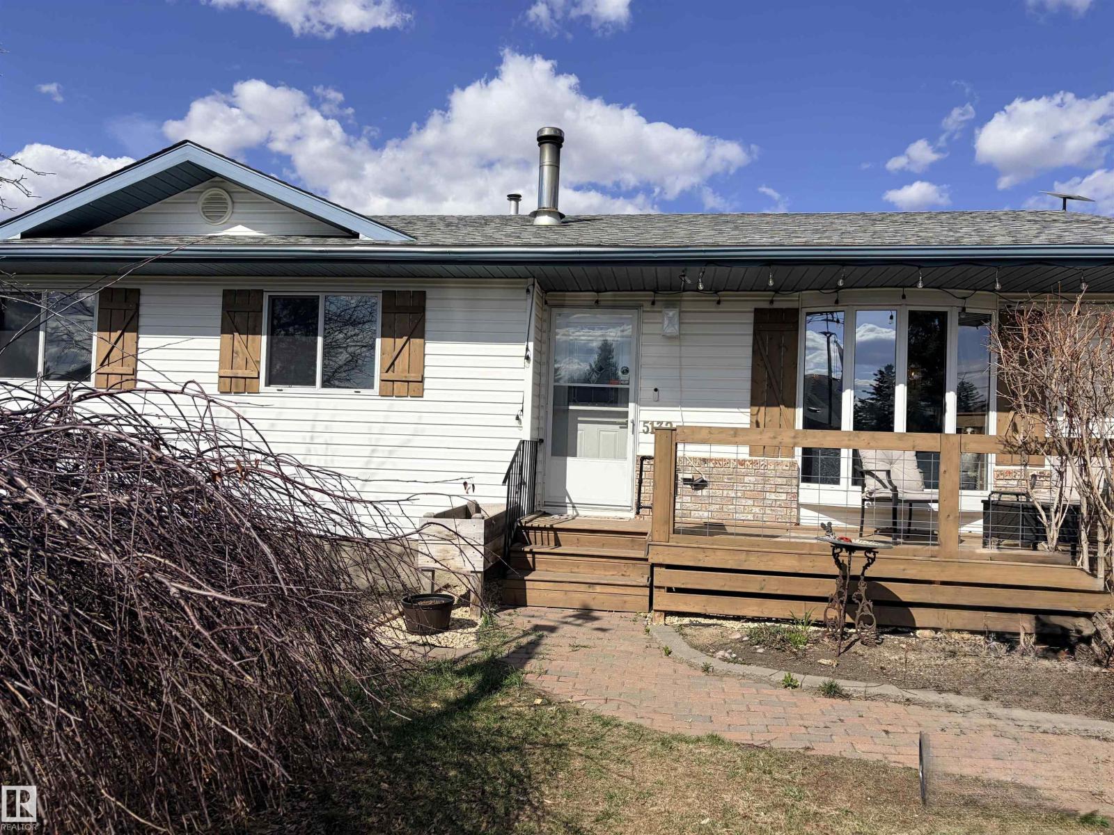 5132 54 Av, Mundare, Alberta  T0B 3H0 - Photo 2 - E4487273