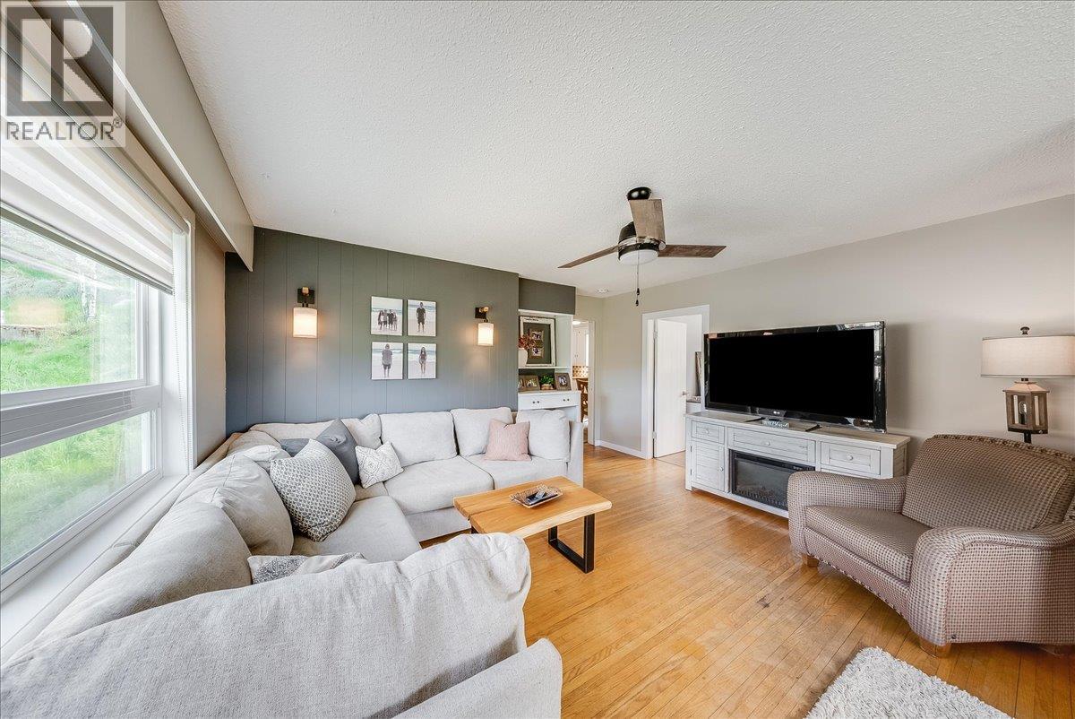 1374 Mountain Street, Trail, British Columbia  V1R 3G5 - Photo 16 - 10386940