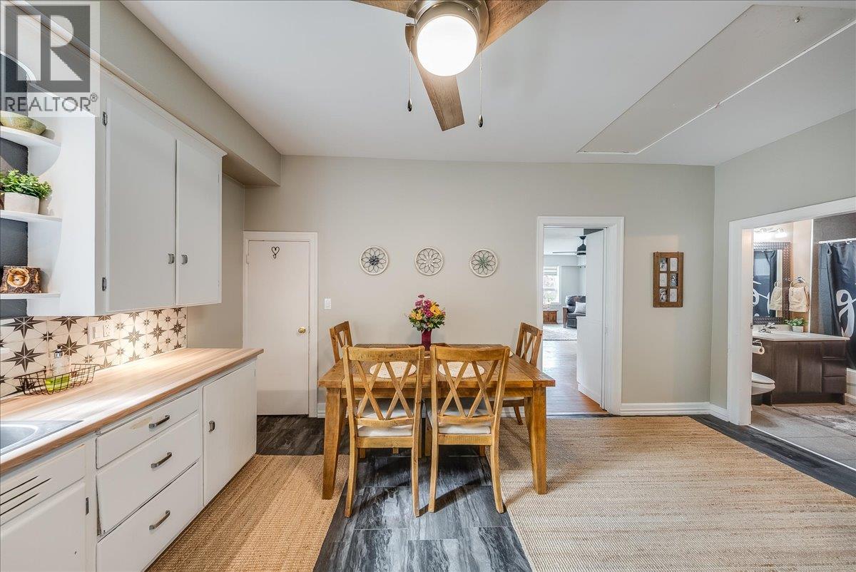 1374 Mountain Street, Trail, British Columbia  V1R 3G5 - Photo 12 - 10386940
