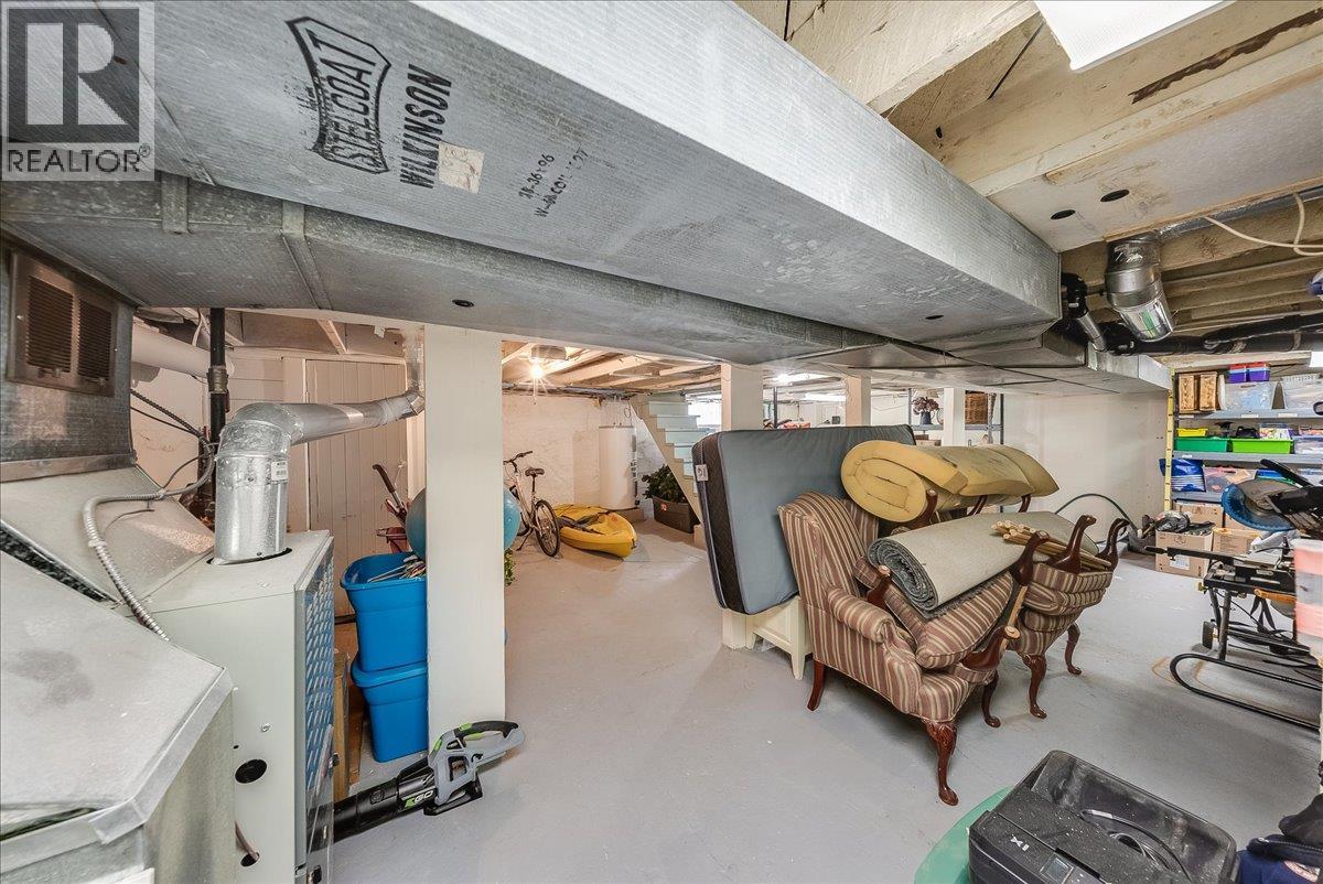 1374 Mountain Street, Trail, British Columbia  V1R 3G5 - Photo 33 - 10386940