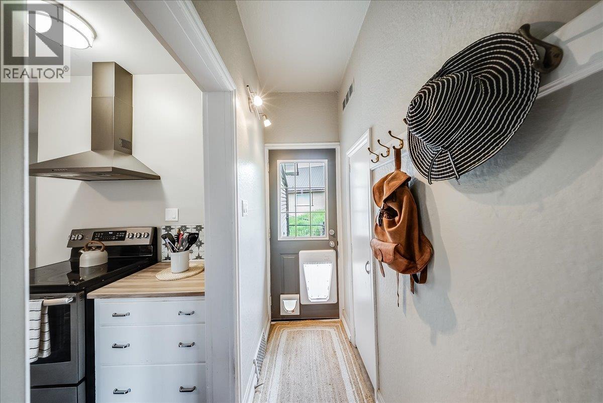 1374 Mountain Street, Trail, British Columbia  V1R 3G5 - Photo 31 - 10386940