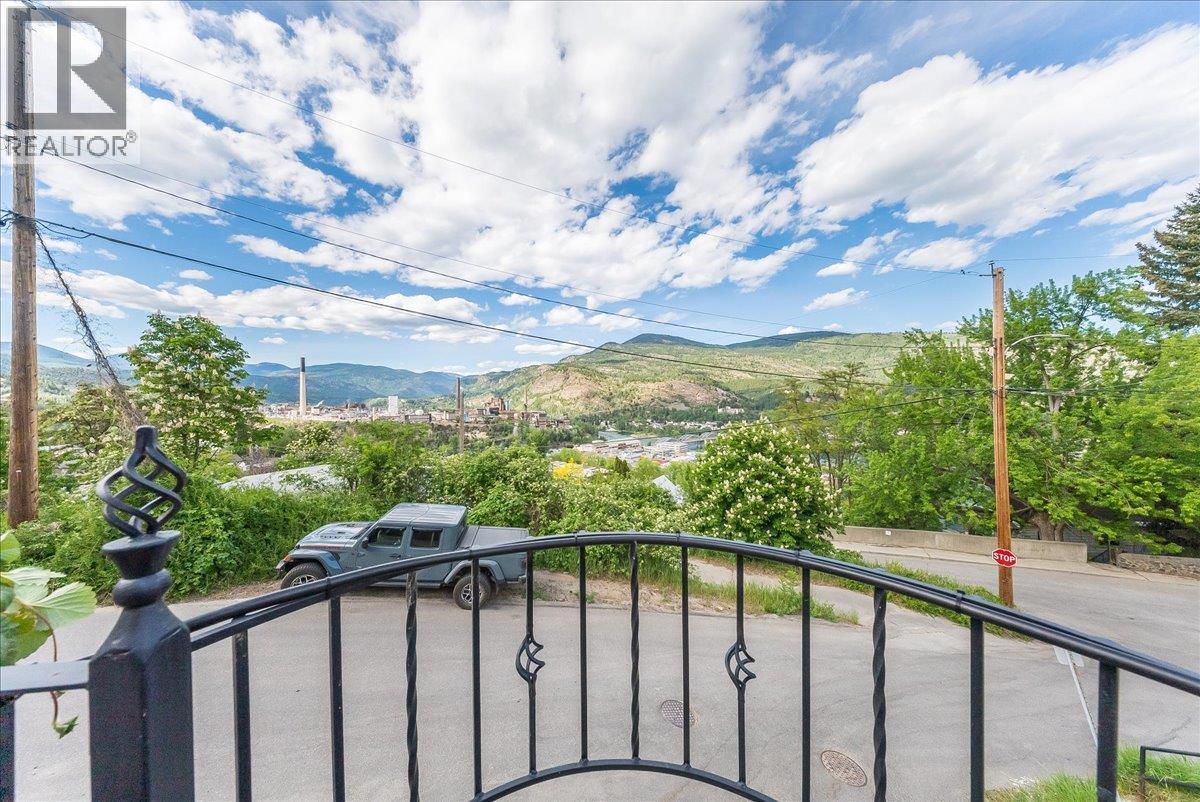 1374 Mountain Street, Trail, British Columbia  V1R 3G5 - Photo 49 - 10386940