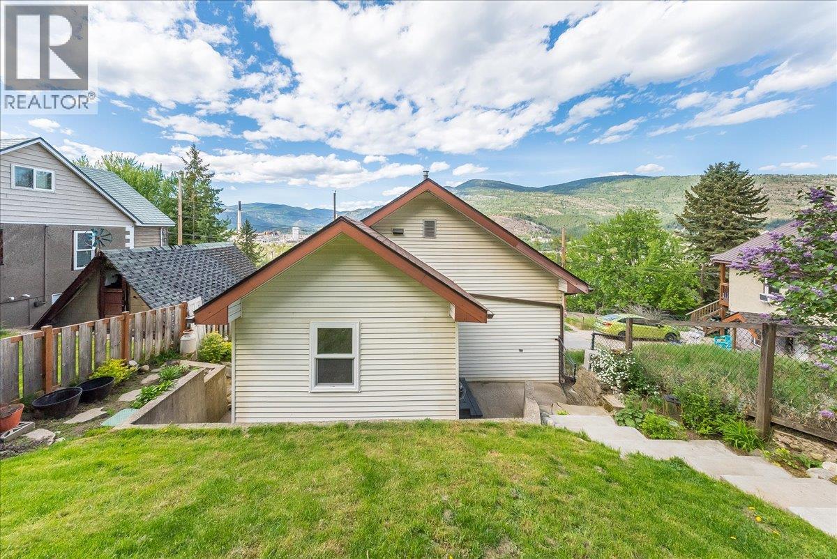1374 Mountain Street, Trail, British Columbia  V1R 3G5 - Photo 57 - 10386940
