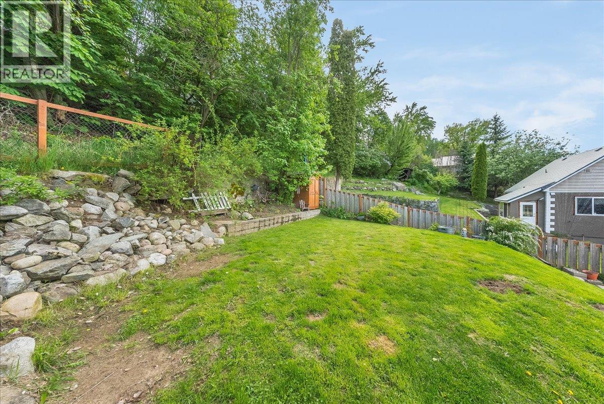 1374 Mountain Street, Trail, British Columbia  V1R 3G5 - Photo 63 - 10386940
