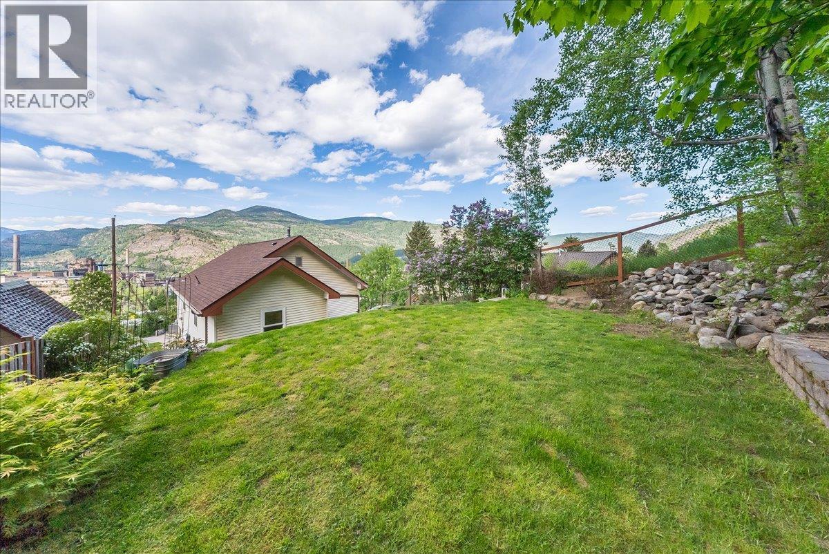 1374 Mountain Street, Trail, British Columbia  V1R 3G5 - Photo 64 - 10386940