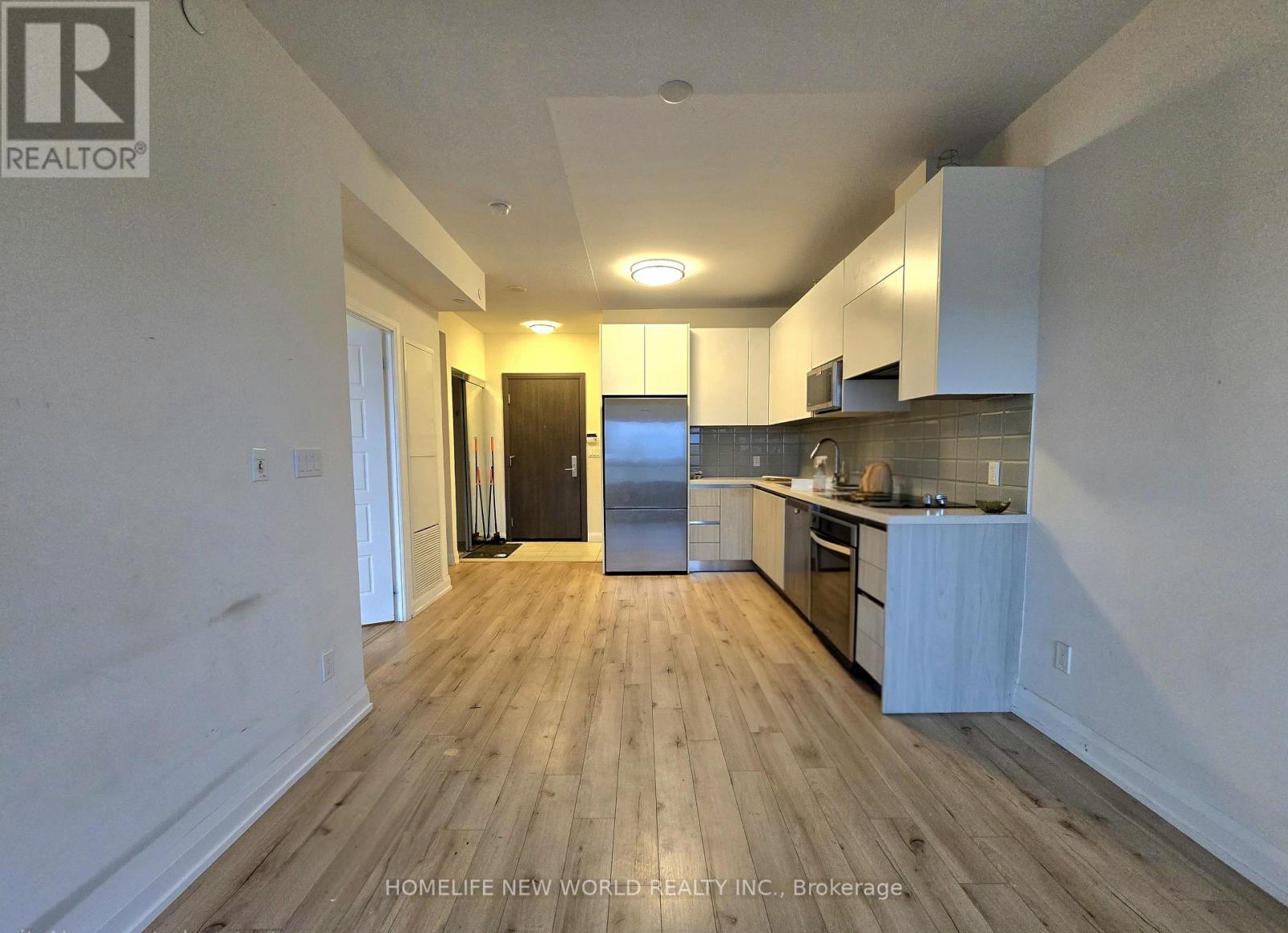 719 - 25 Water Walk Drive, Markham, Ontario  L6G 0G3 - Photo 4 - N13082156