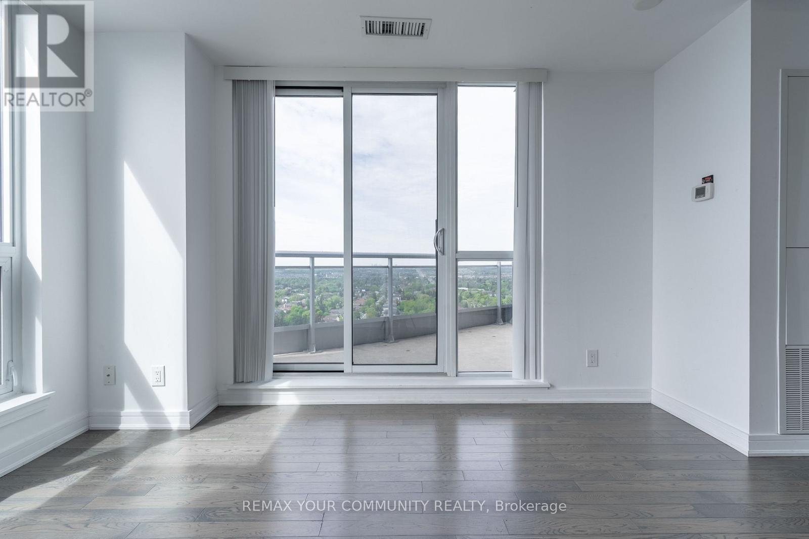2209 - 9201 Yonge Street, Richmond Hill, Ontario  L4C 6Z2 - Photo 4 - N13115114