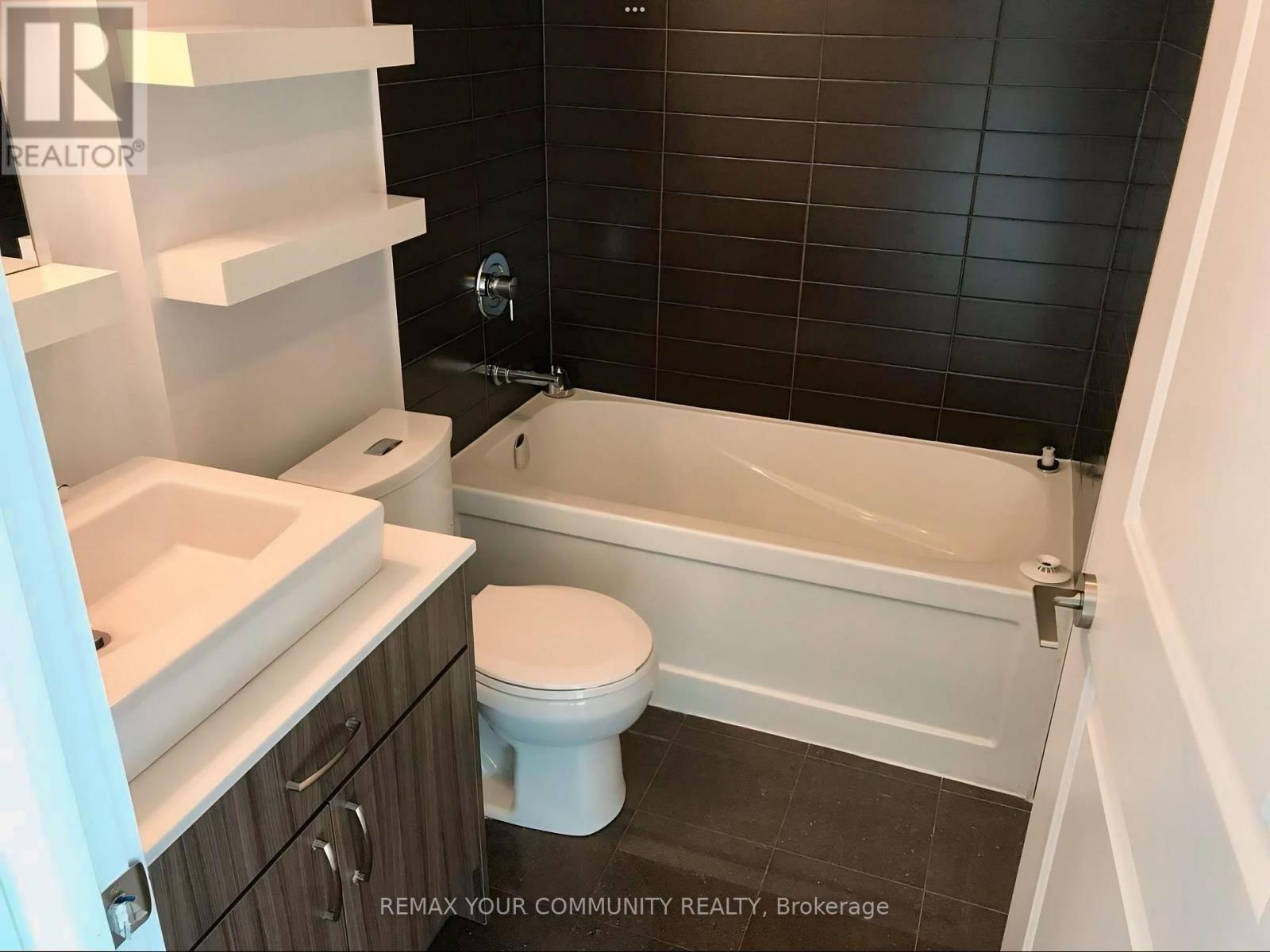 2209 - 9201 Yonge Street, Richmond Hill, Ontario  L4C 6Z2 - Photo 5 - N13115114
