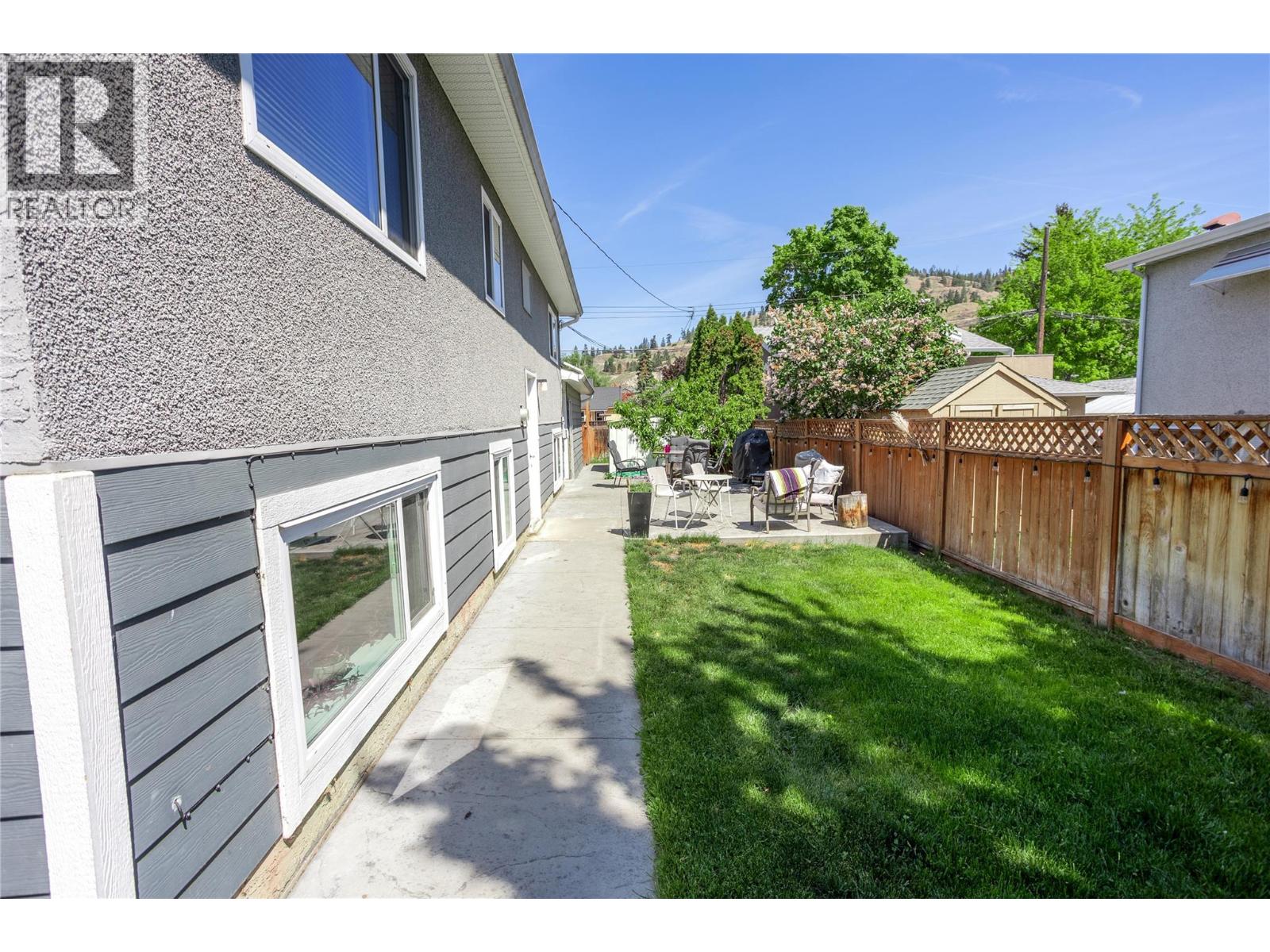 530 Roanoke Avenue, Kelowna, British Columbia  V1Y 7K5 - Photo 8 - 10381576