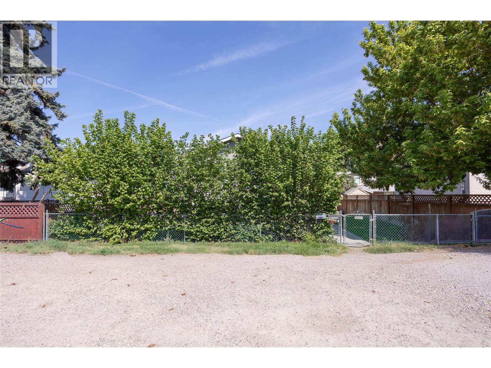 530 Roanoke Avenue, Kelowna, British Columbia  V1Y 7K5 - Photo 6 - 10381576
