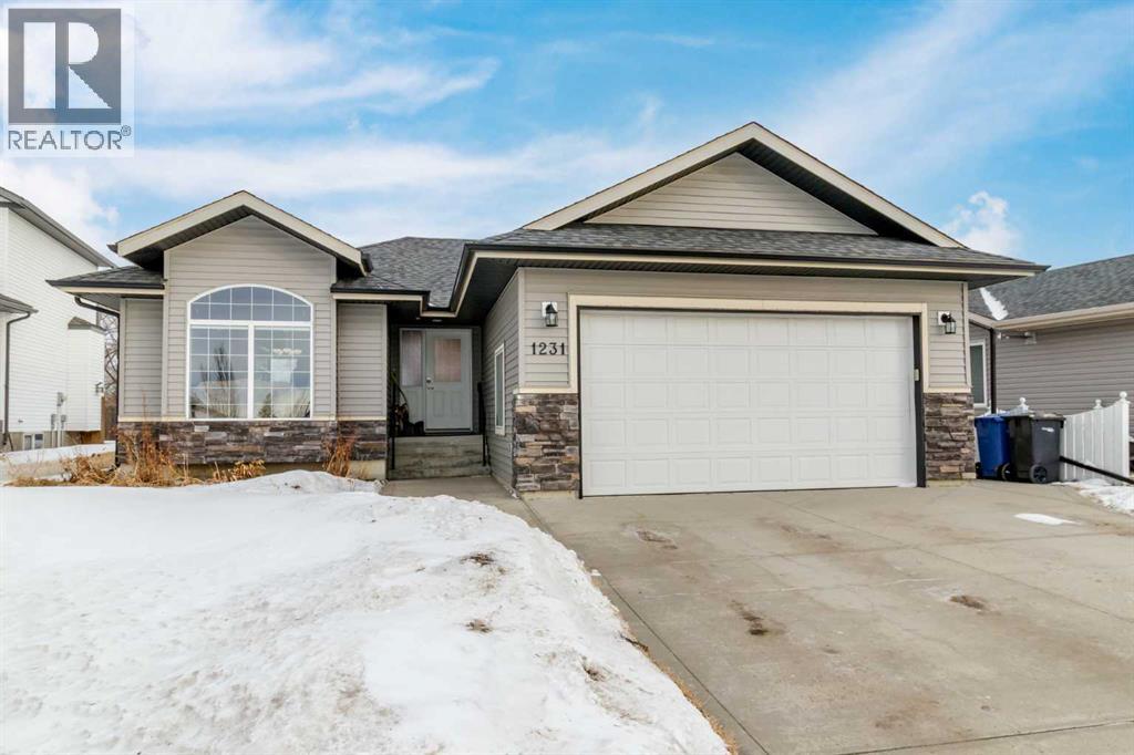 1231 21 Street, Bowden, Alberta  T0M 0K0 - Photo 1 - A2278176