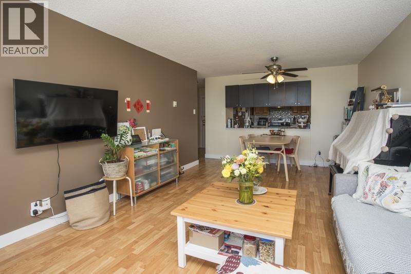 1607 9521 Cardston Court, Burnaby, British Columbia  V3N 4R8 - Photo 10 - R3122891
