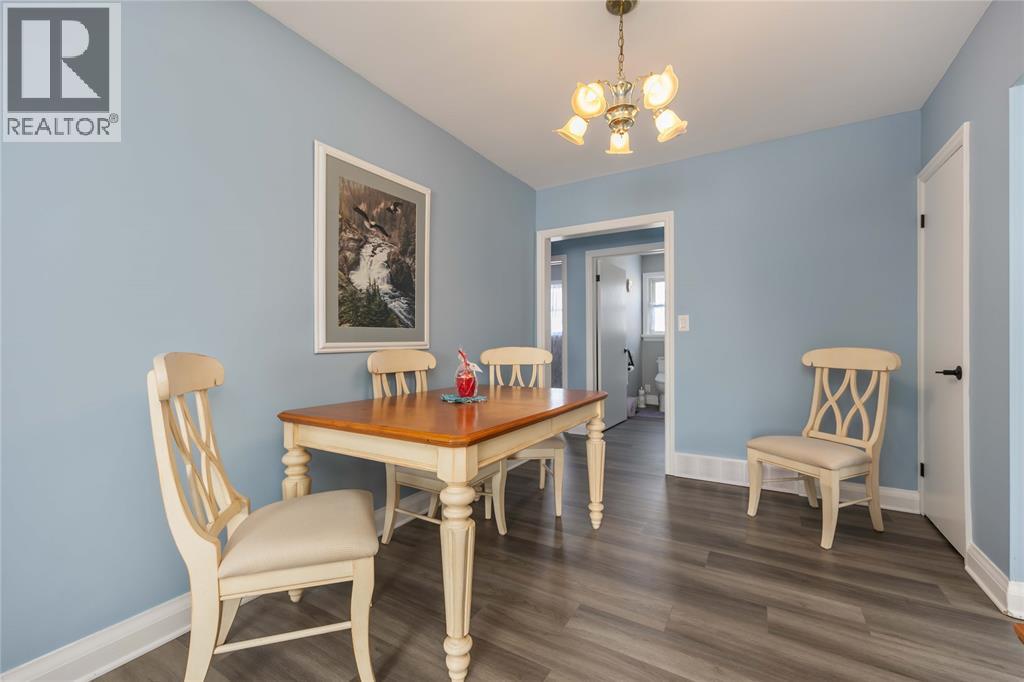 713 Bengarvie Street, Point Edward photo 12