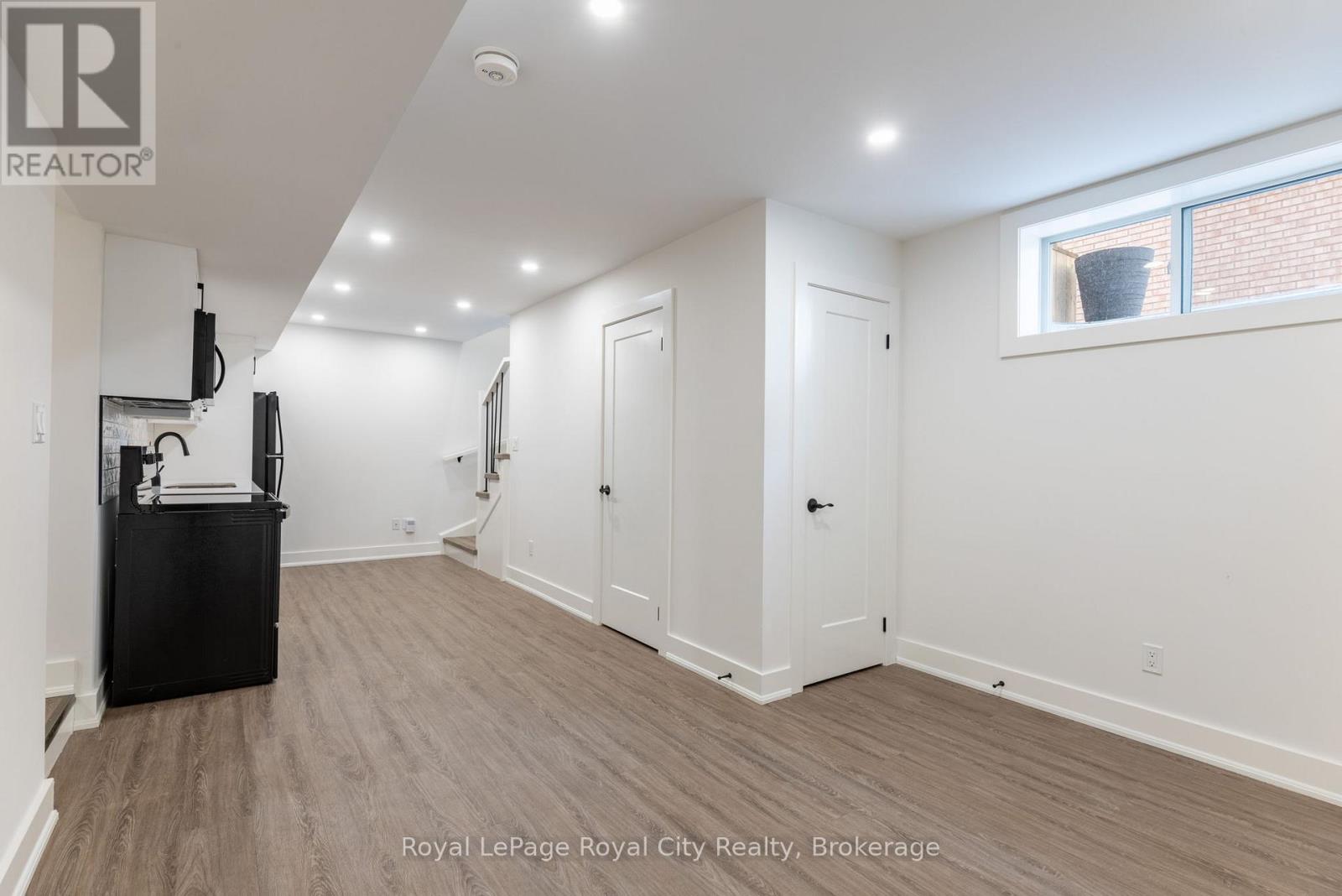 255 Normandy Avenue, Waterloo, Ontario  N2K 1X6 - Photo 34 - X13119414