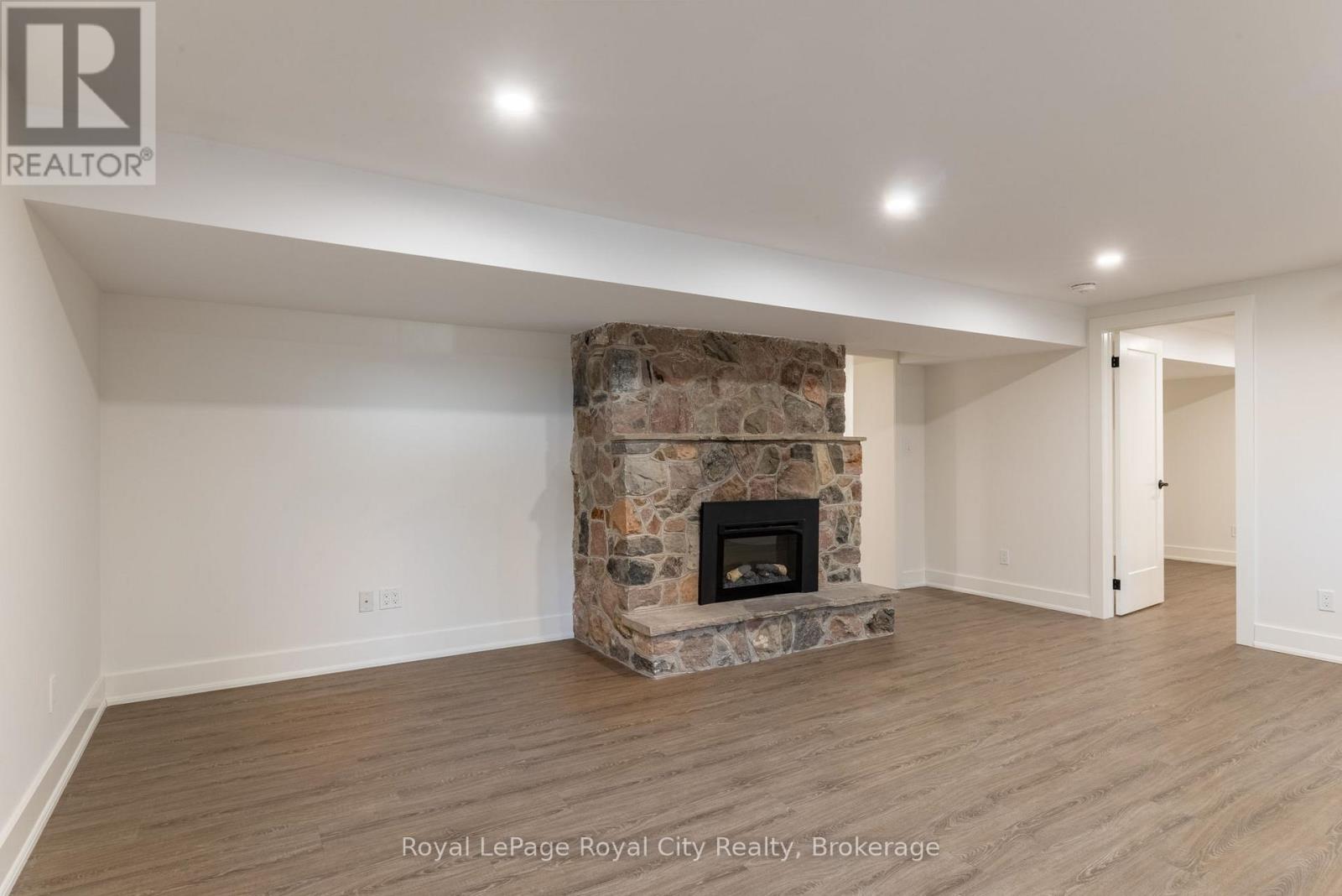 255 Normandy Avenue, Waterloo, Ontario  N2K 1X6 - Photo 35 - X13119414