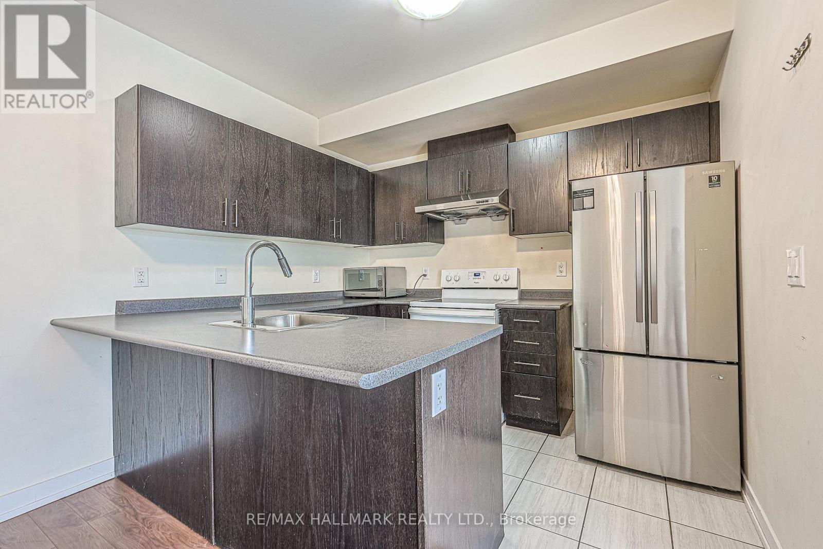 609 - 50 Dunsheath Way, Markham, Ontario  L6B 1N3 - Photo 10 - N13119538