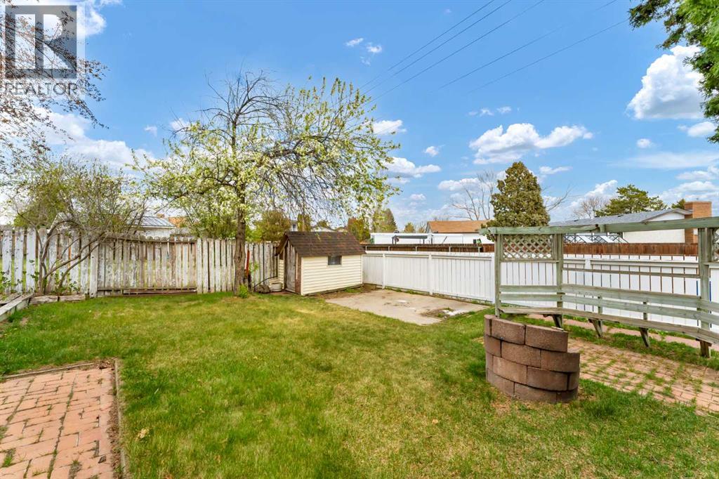 2133 8 Avenue NE, Medicine Hat, Alberta  T1C 1L2 - Photo 47 - A2307844